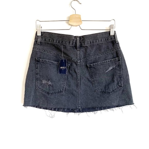FOREVER 21 | BLACK DISTRESS MINI DENIM SKIRT - Picture 2 of 7
